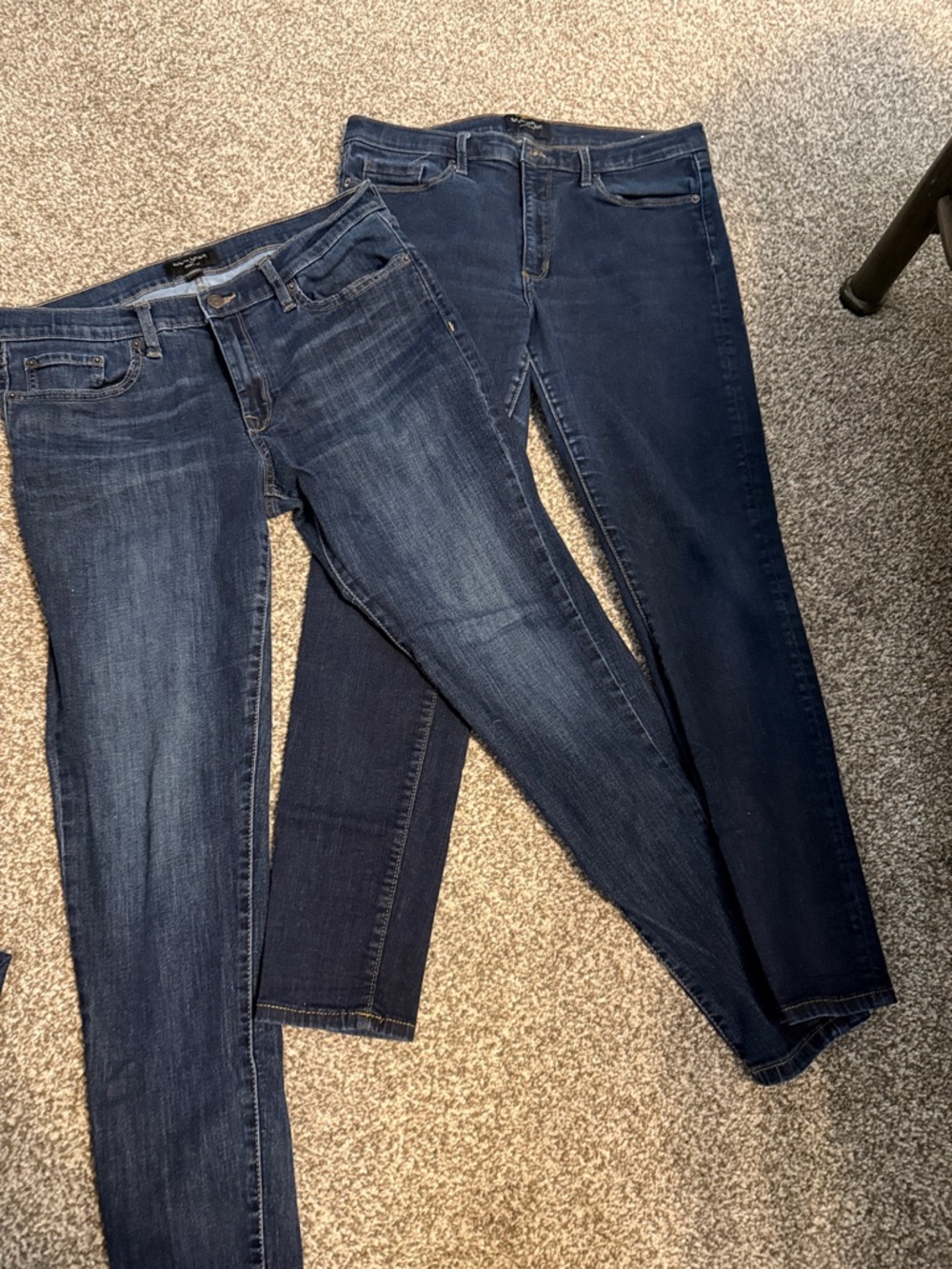 Banana Republic Women's Dark Blue and Indigo Skinny Jeans - Pair
